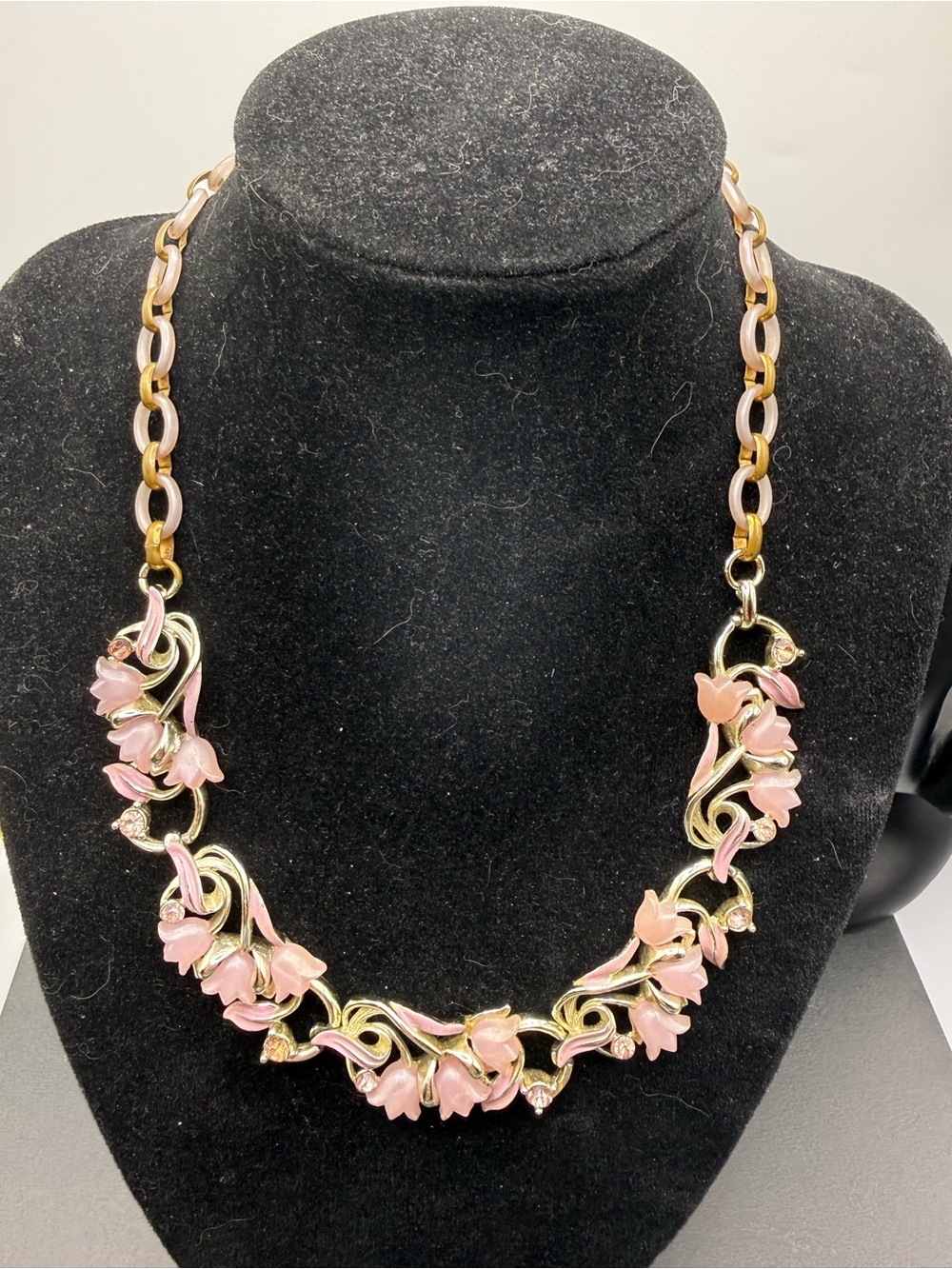 Vintage Thermoset Pink Floral Rhinestone Gold Tone Necklace